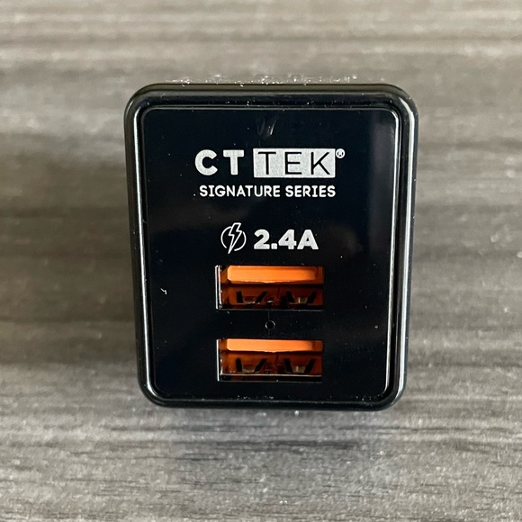 Sport-Tek Other - CT Tek Signature Series Charger Block. Cube, Iphone, Cell, Plug, Outlet, Dual